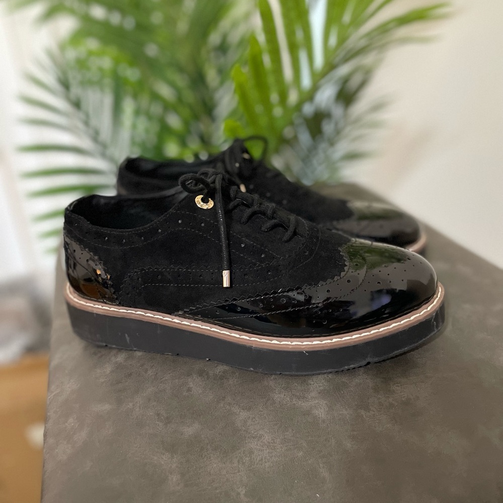 Shoes - Picture 6 of 8